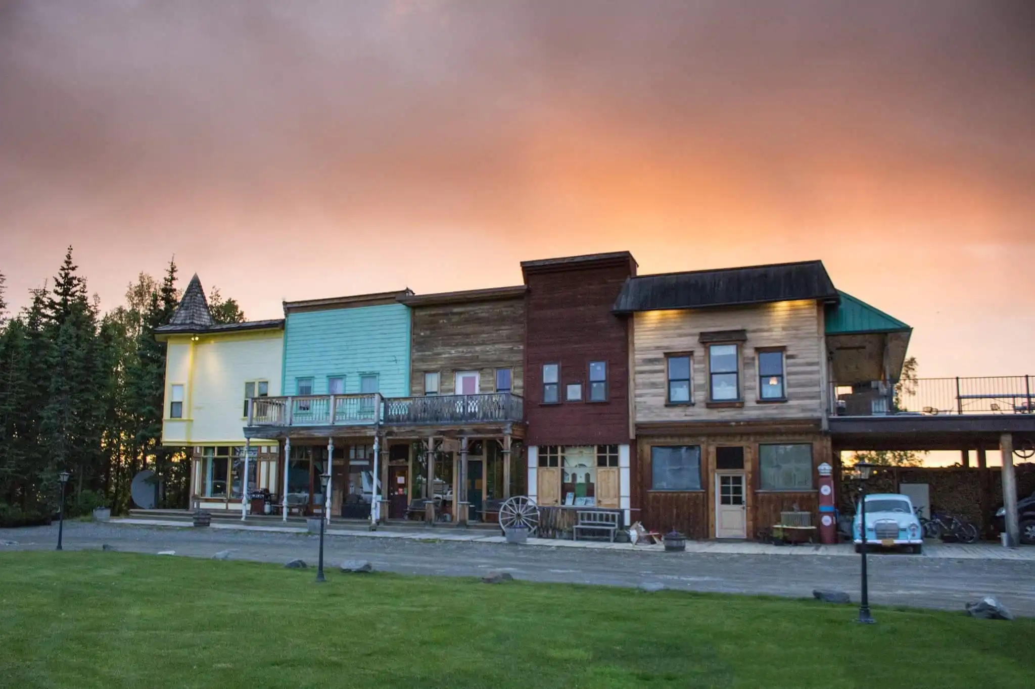 Diamond M Ranch historic suites and authentic Alaskan timber cabins at sunset